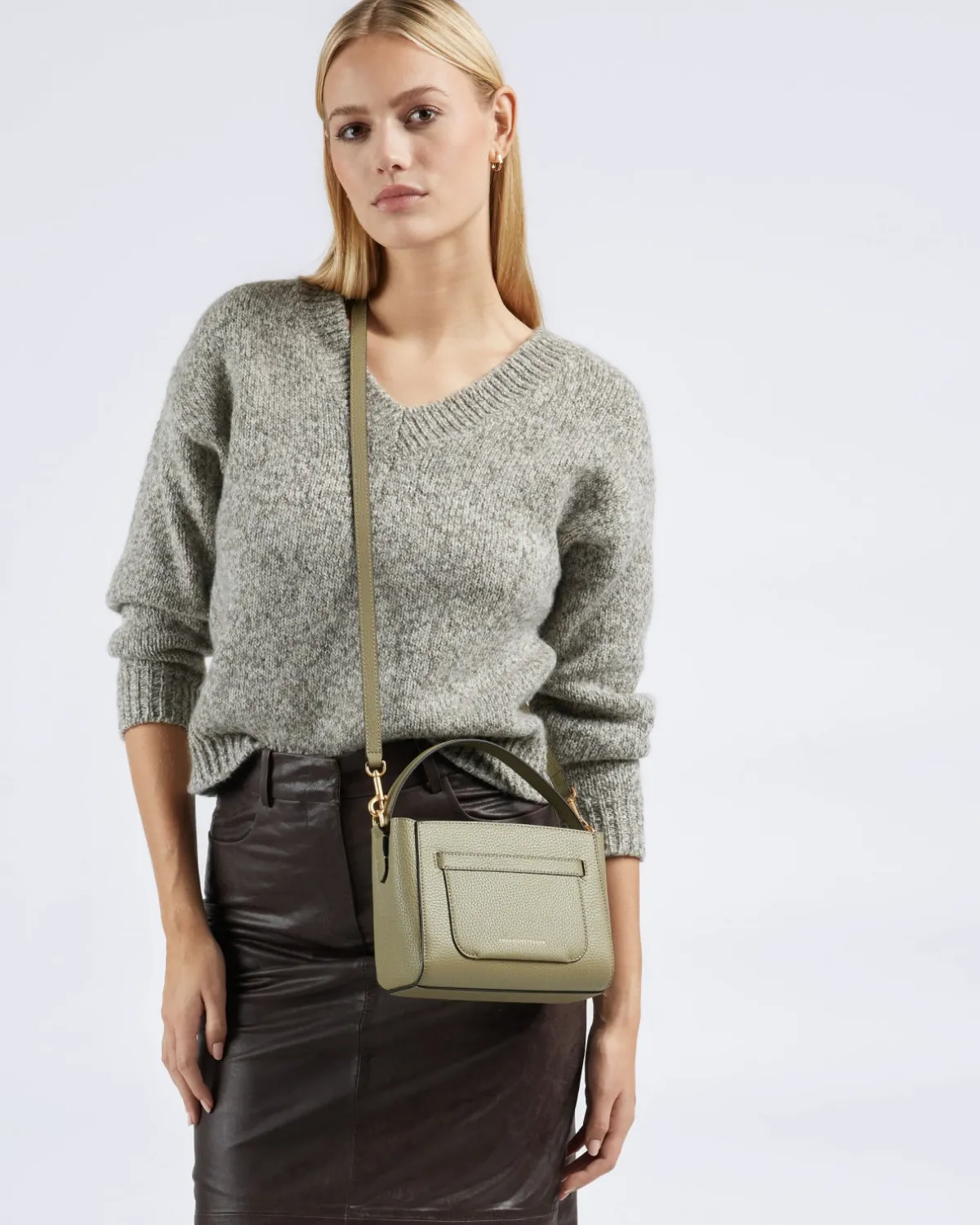 New RIVER (online exclusive) | Crossbody Tassen